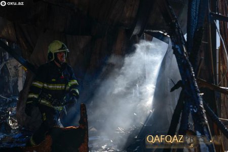 “Sədərək” ticarət mərkəzində yanğından geri qalanlar - FOTOREPORTAJ