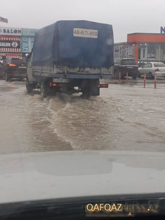 Yol Polisindən yağışlı hava ilə bağlı XƏBƏRDARLIQ - FOTO