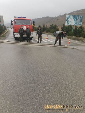 Yol Polisindən yağışlı hava ilə bağlı XƏBƏRDARLIQ - FOTO