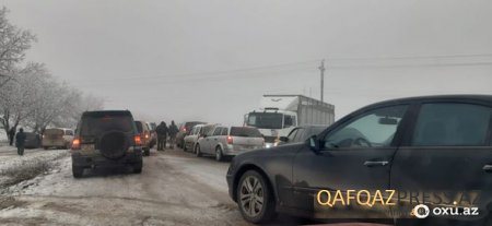 Qarlı hava Bakı-Şamaxı-Yevlax yolunu iflic etdi - FOTO